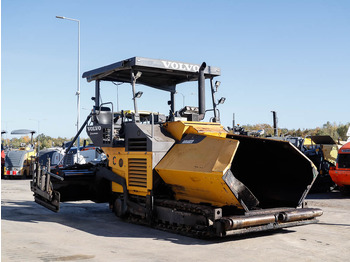 Asphalt paver VOLVO ABG 6820: picture 4