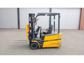 Electric forklift TCM