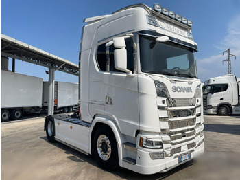 Tractor unit SCANIA S 500