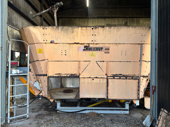 Livestock equipment