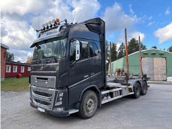 Timber truck VOLVO FH16