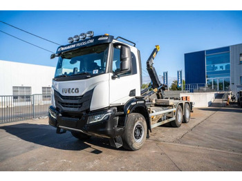 Hook lift truck IVECO X-WAY