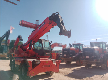 Telescopic handler MANITOU MRT1635: picture 5