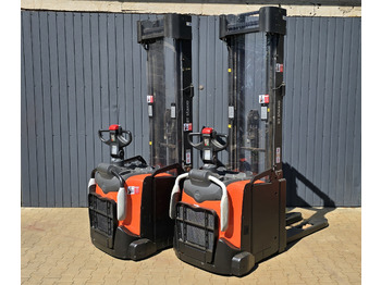 Stacker Toyota SPE 160L Triplex 6m: picture 2