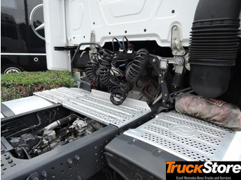 Tractor unit Mercedes-Benz Actros 1845 LS nRL: picture 2 Tractor unit Mercedes-Benz Actros 1845 LS nRL: picture 2