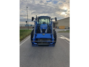 Farm tractor New Holland T 5.115: picture 3