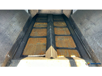 Asphalt paver Volvo ABG TITAN 5820: picture 3