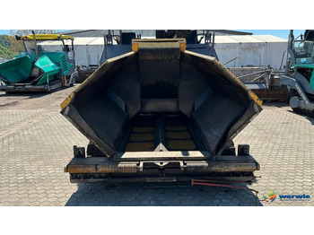 Asphalt paver Volvo ABG TITAN 5820: picture 2