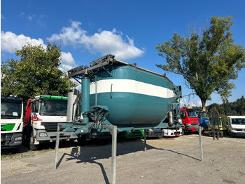 Tank container