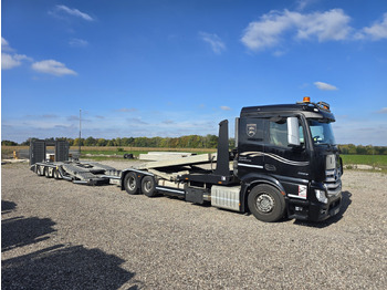 Autotransporter truck MERCEDES-BENZ