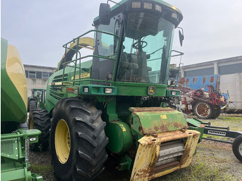 Forage harvester JOHN DEERE 7700