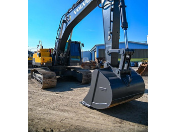 Crawler excavator Volvo EC350DL: picture 5