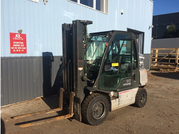 Diesel forklift NISSAN