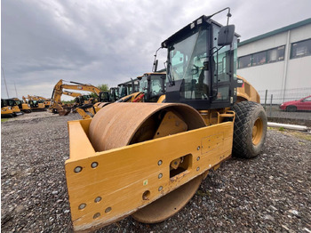 Compactor CATERPILLAR CS64B