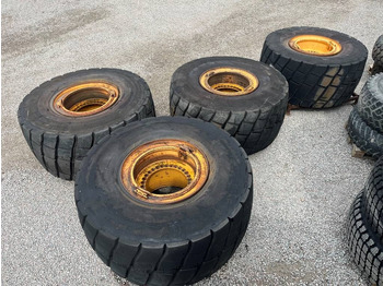 Wheel and tire package BRIDGESTONE