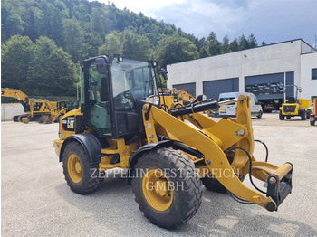 Wheel loader CATERPILLAR 908M