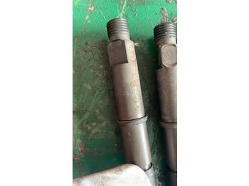 Injector for Agricultural machinery Deutz BF4M2012 wtryski 02931905: picture 2 Injector for Agricultural machinery Deutz BF4M2012 wtryski 02931905: picture 2