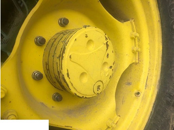 Wheel hub for Agricultural machinery John Deere 6220 - Piasta: picture 2