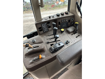 Cab and interior JOHN DEERE