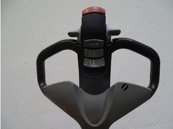 Pallet truck STILL EXU18: picture 3