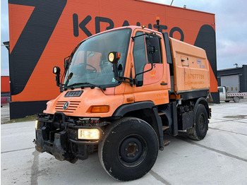 Road sweeper Unimog U 300 4x4 TRILETY SK / 6918 hours: picture 2