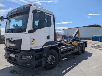 Hook lift truck MAN TGS 26.470: picture 2