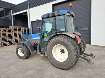Farm tractor NEW HOLLAND T4000