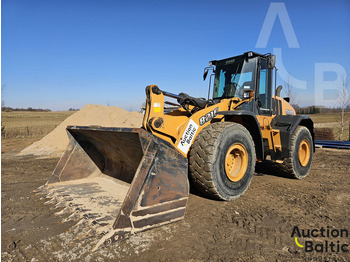 Wheel loader CASE