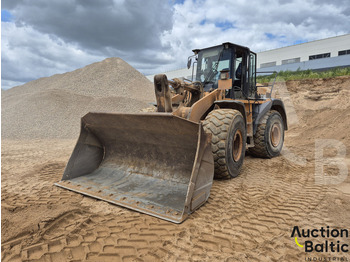 Wheel loader CASE