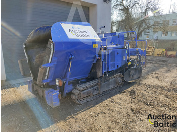 Asphalt paver CATERPILLAR