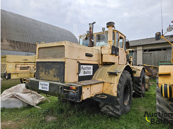 Farm tractor