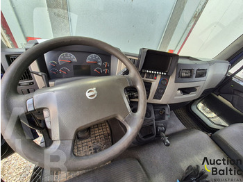 Box truck Volvo FL240: picture 5