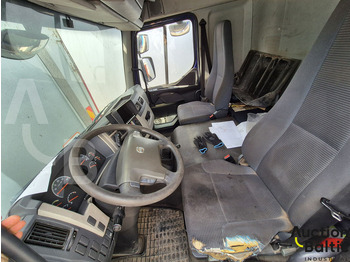 Box truck Volvo FL240: picture 4