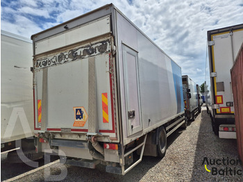 Box truck Volvo FL240: picture 3