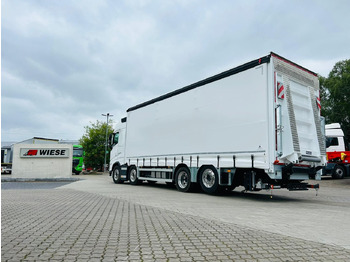 Curtainsider truck Volvo FH 500 8x2 Arbeitsbühnen Transporter LBW 9t: picture 2