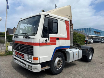 Tractor unit VOLVO FL10 320