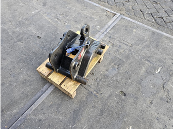 Quick coupler for Construction machinery hydr. snelwissel cw 10 pladdet verachtert cw 10 snelwissel: picture 4