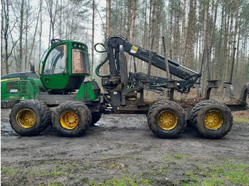 Forwarder John Deere 1110 E: picture 3