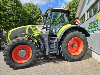 Farm tractor CLAAS Axion 960