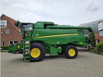 Combine harvester JOHN DEERE T660