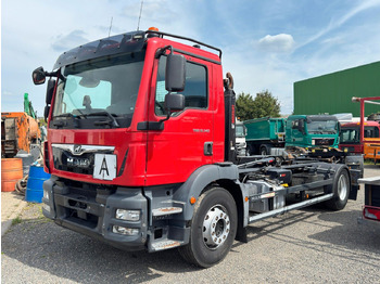 Hook lift truck MAN