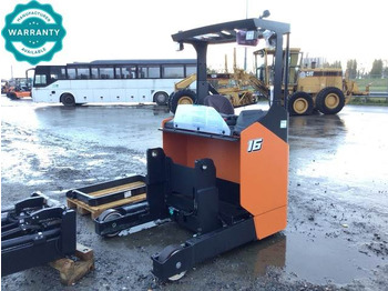 Reach truck DOOSAN
