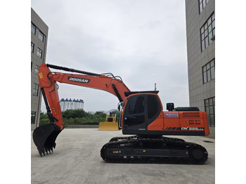 Excavator DOOSAN DX225