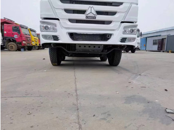 Tipper SINOTRUK HOWO 12 TIRES 8*4: picture 3