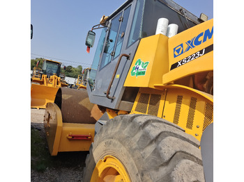 Compactor XCMG XS223J: picture 2