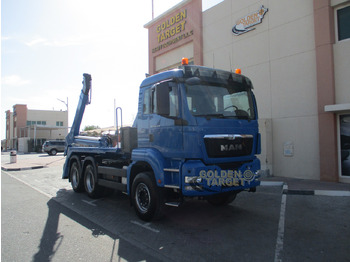 Skip loader truck MAN TGS 26.440