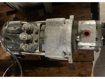 Steering pump VOLVO