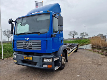 Container transporter/ Swap body truck MAN TGM 15.240