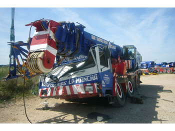 Mobile crane LIEBHERR LTM 1090