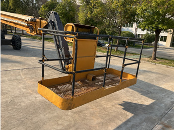 Telescopic boom XCMG Official Used Aerial Boom Lift GTBZ30S 30 Meters Mobile Cherry Picker Price: picture 5